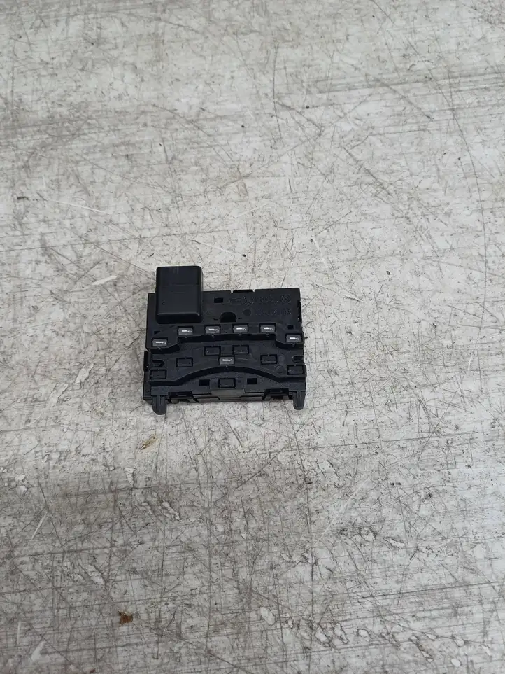 Volkswagen Touran I (2003 - 2010) 1K0959654 Датчик угла поворота руля — фото 4