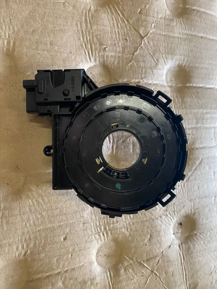 Skoda Octavia Mk2 (1Z) (2004 - 2013) 1K0959653C Контактное кольцо SRS — фото 1