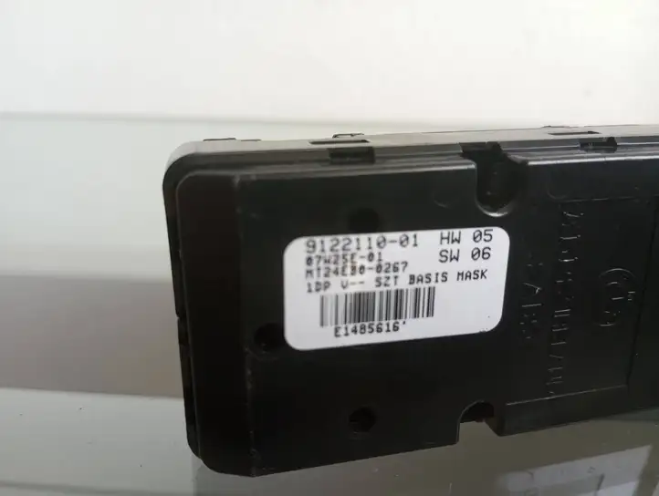 BMW 5 E60 E61 (2004 - 2010) 9122110 Кнопка стеклоподъемников — фото 4