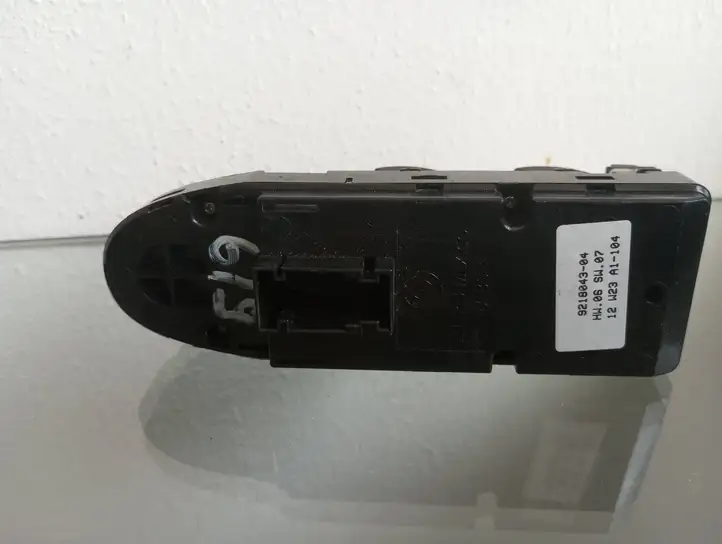 BMW X5 E70 (2006 - 2013) 9218043 Кнопка стеклоподъемников — фото 2