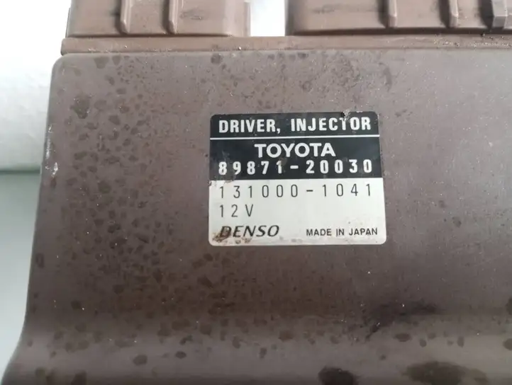 Toyota Avensis Verso (2001 - 2004) 8987120030 Блок управления форсунками — фото 4