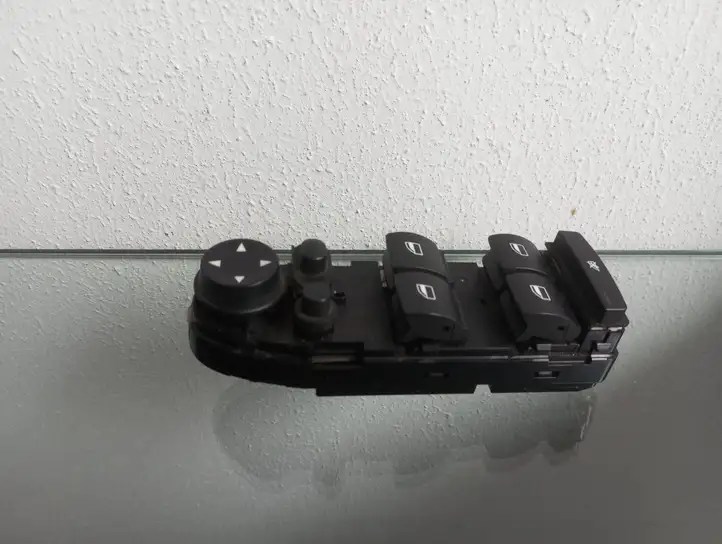 BMW X5 E70 (2006 - 2013) 9218044 Кнопка стеклоподъемников — фото 1