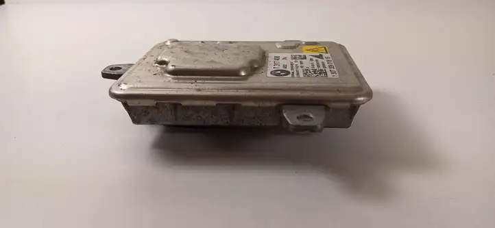 BMW 3 F30 F35 F31 (2012 - 2018) 7317408 Передняя фара — фото 1
