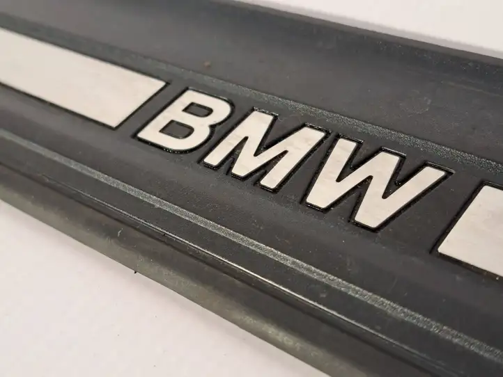BMW 5 F10 F11 (2009 - 2016) 57550913 Внутренняя отделка переднего порога — фото 3