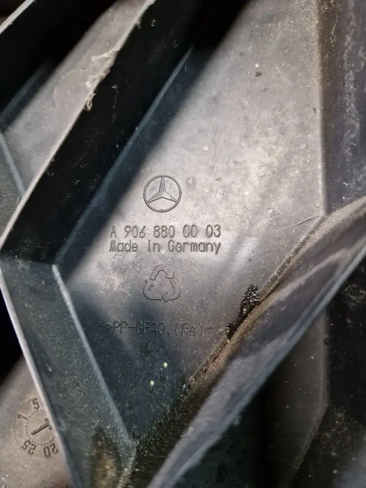 Mercedes-Benz Sprinter W906 (2006 - 2018) A9068800003 Кронштейн панели радиатора — фото 4