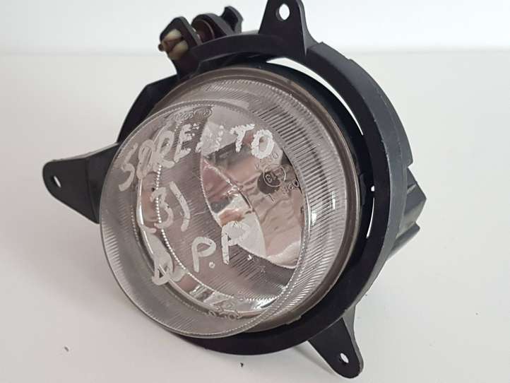 Kia Sorento (2006 - 2009)  123 Передняя противотуманная фара