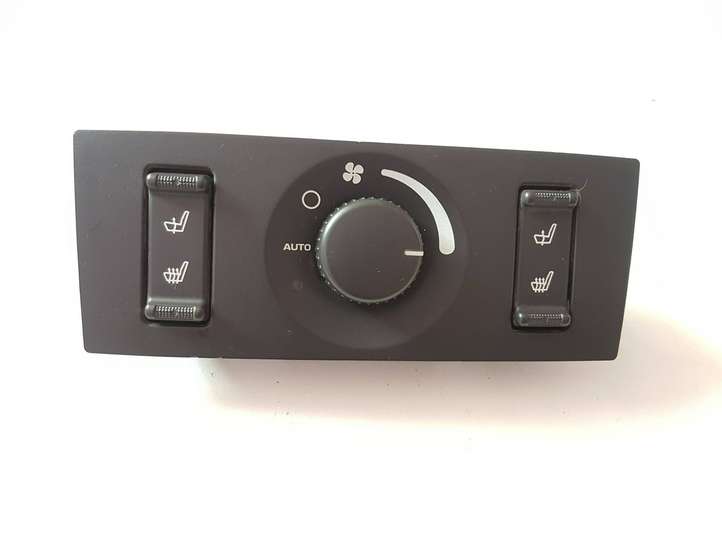 Chrysler Pacifica (2003 - 2008)  M23199 Включатель обогрева