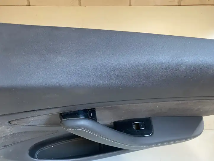 Tesla Model 3 (2017 - 2023) 110509600E Обшивка задней двери — фото 8
