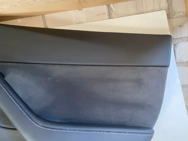 Tesla Model Y (2019 - 2024) 149729791B Обшивка задней двери — фото 2