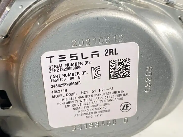 Tesla Model S (2021 - ) 156510000B Задний ремень безопасности — фото 4