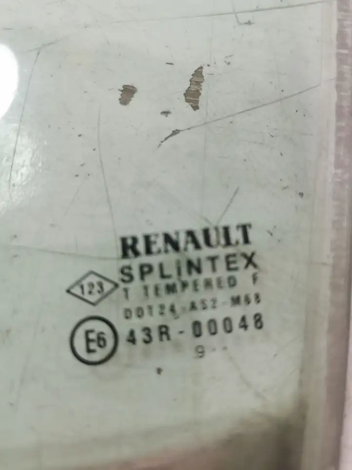 Renault Scenic I (1996 - 2003) 00048 Форточка двери — фото 2