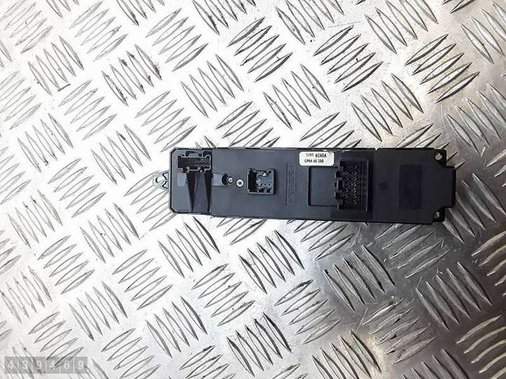 Mazda 6. (2005 - 2007)  GP9A66350 Кнопка стеклоподъемников