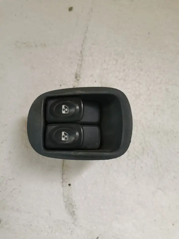 Renault Scenic I (1996 - 2003) 7700836269 Другие включатели / ручки/ переключатели — фото 1