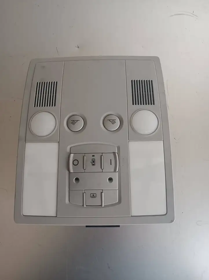 Audi A8 S8 D3 4E (2005 - 2007) 4E0947111AB Задняя подсветка — фото 1