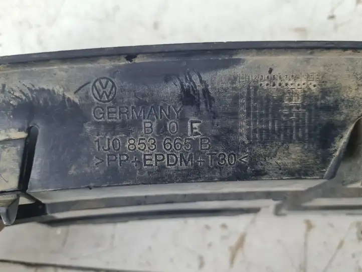Volkswagen Golf IV (1998 - 2005) 1J0853665B Нижняя решетка переднего бампера — фото 3