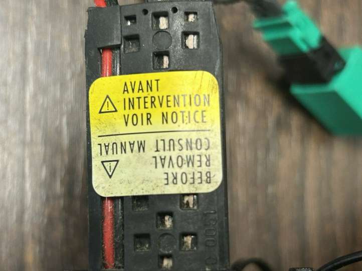 Renault Trafic II (X83) (2002 - 2014)  8200878341 Комплект ручек