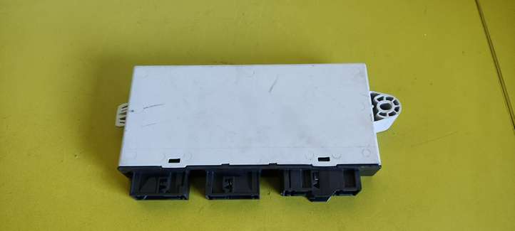 BMW 6 F12 F13 (2010 - 2018)  9339272 Модуль блока управления CAS