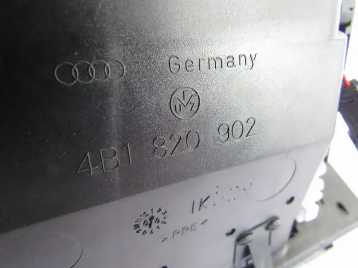 Audi A6 S6 C5 4B (2001 - 2004) Центральный воздушный дефлектор — фото 4