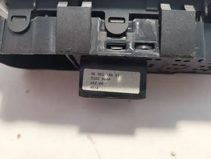 Peugeot 308 (2007 - 2013) 96565186XT Кнопка стеклоподъемников — фото 3