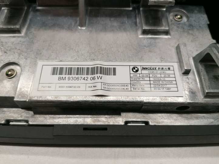 BMW i3 (2013 - )  9306742 Экран/ дисплей / маленький экран