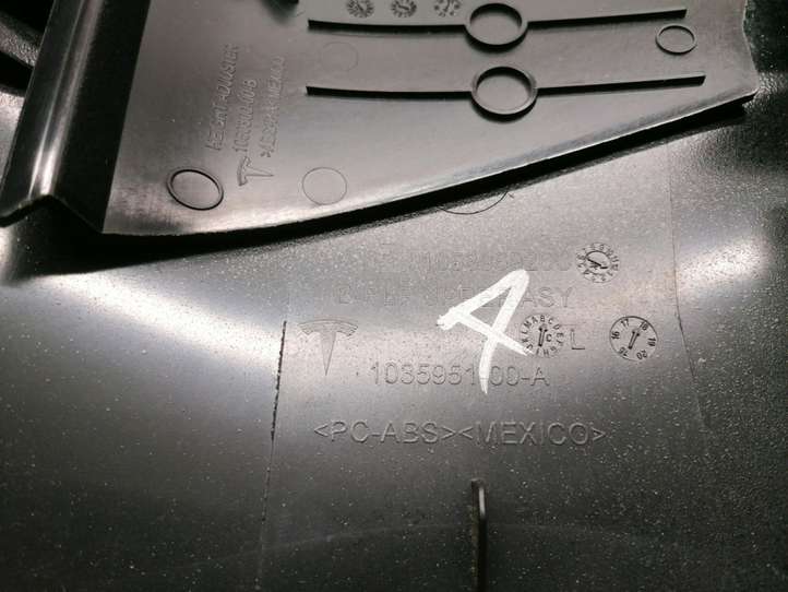 Tesla Model X (2015 - 2021)  1035951-02-H Отделка стойки (B) (верхняя)