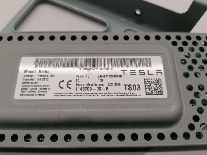 Tesla Model S (2016 - 2021)  1143709-00-B Другие блоки управления / модули