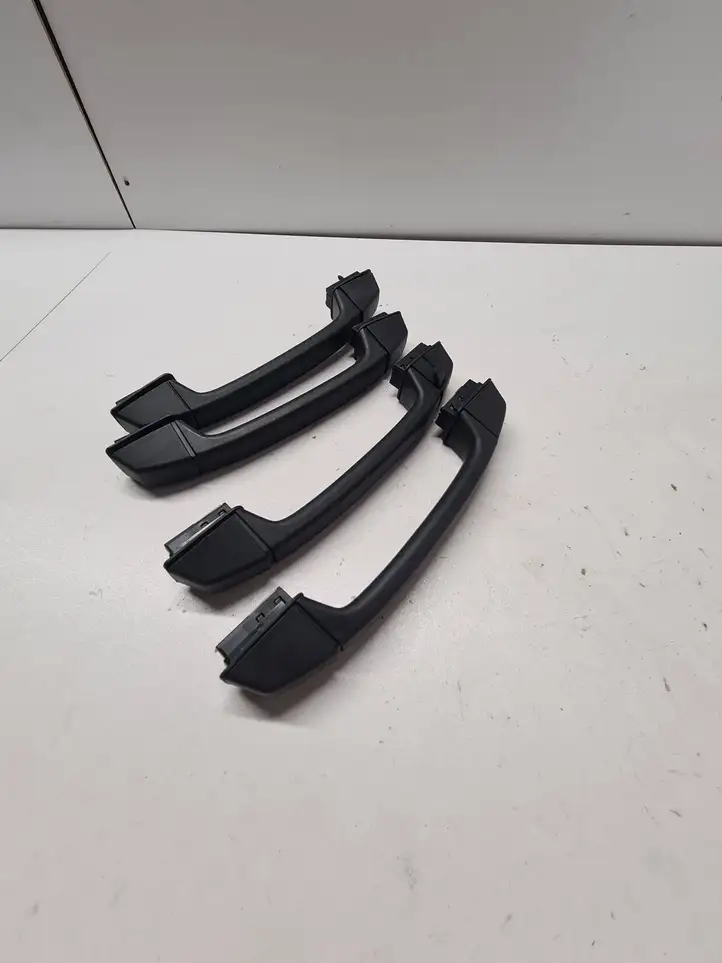BMW X3 E83 (2003 - 2010) 201222012 Потолочная ручка передняя — фото 3