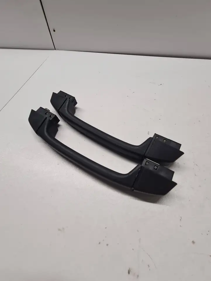 BMW X3 E83 (2003 - 2010) 201222012 Потолочная ручка передняя — фото 4