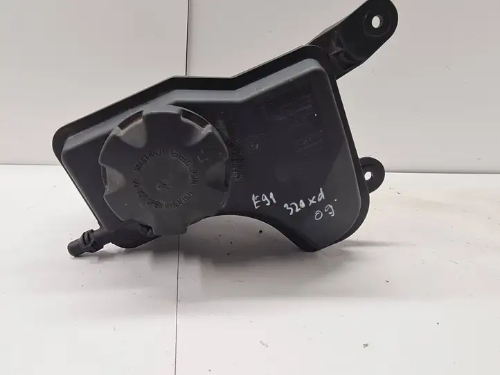 BMW 1 E82 E88 (2007 - 2014) 7810592 Расширительный бачок — фото 3