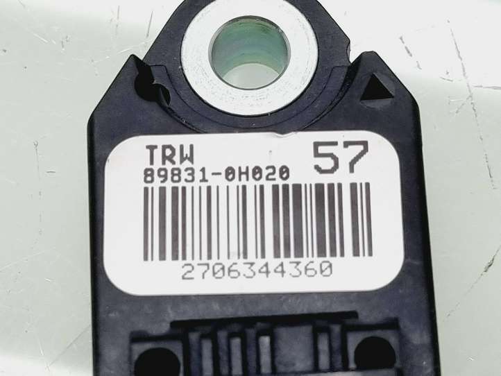 Toyota Aygo (2014 - 2018)  898310H020 Датчик удара надувных подушек