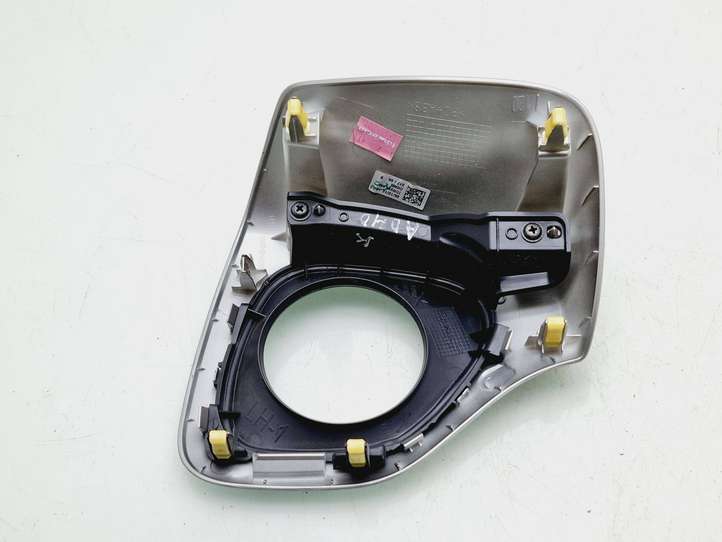 Toyota Aygo (2014 - 2018)  550110H010 Отделочный щит панели (центральный)