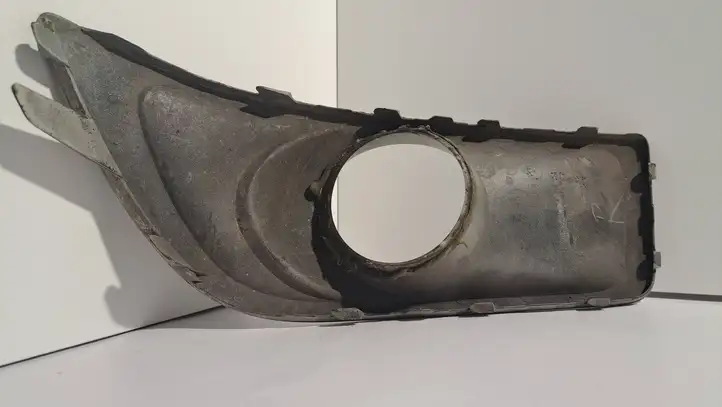 Subaru Outback (2009 - 2014) 57731AJ42A Решетка противотуманной фары — фото 2