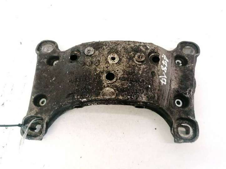 Audi A8 (2002 - 2005)  4E0399231N Кронштейн