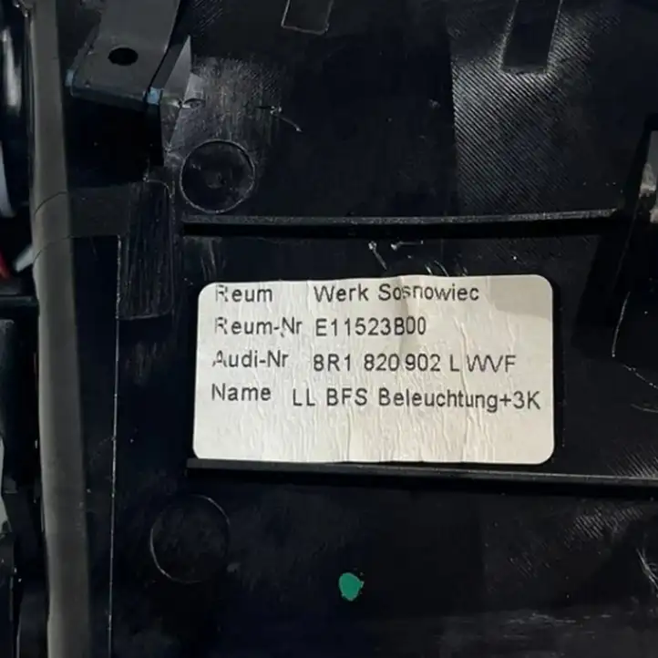 Audi Q5 SQ5 (2012 - 2017) 8R1820902L Боковой воздушный дефлектор — фото 2