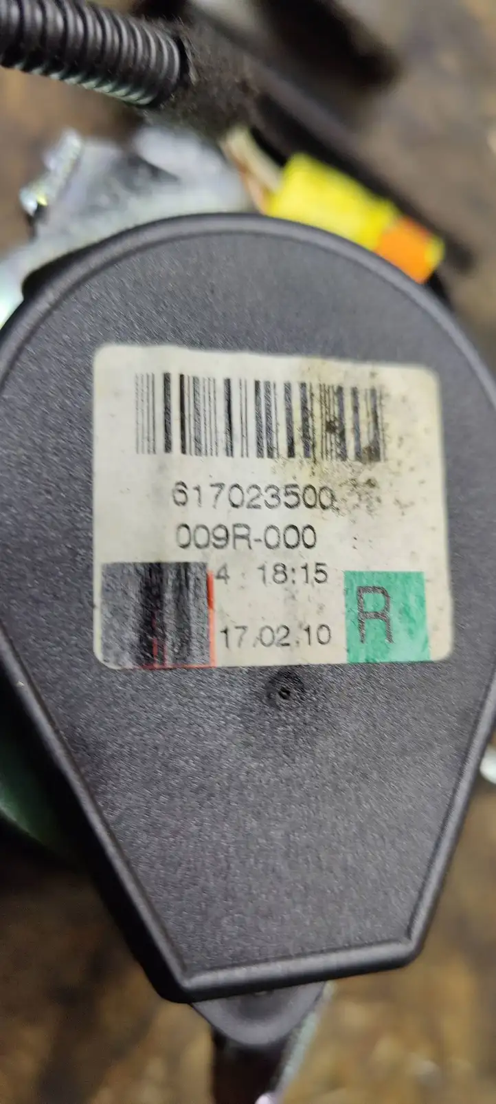 Opel Astra J (2009 - 2012) 617023500 Передний ремень безопасности — фото 4