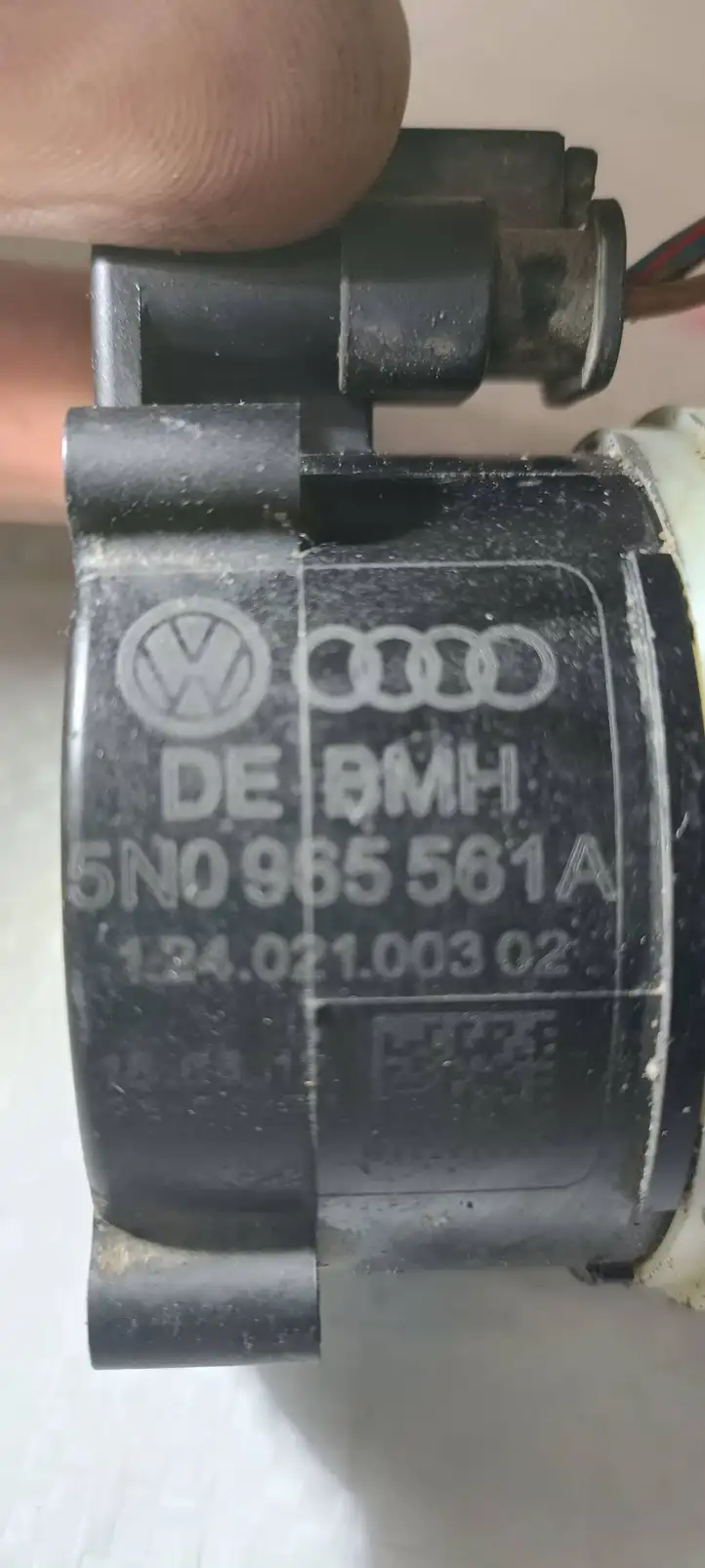 Volkswagen PASSAT B7 (2011 - 2014) 5N0965561A Электроциркуляционный насос — фото 4