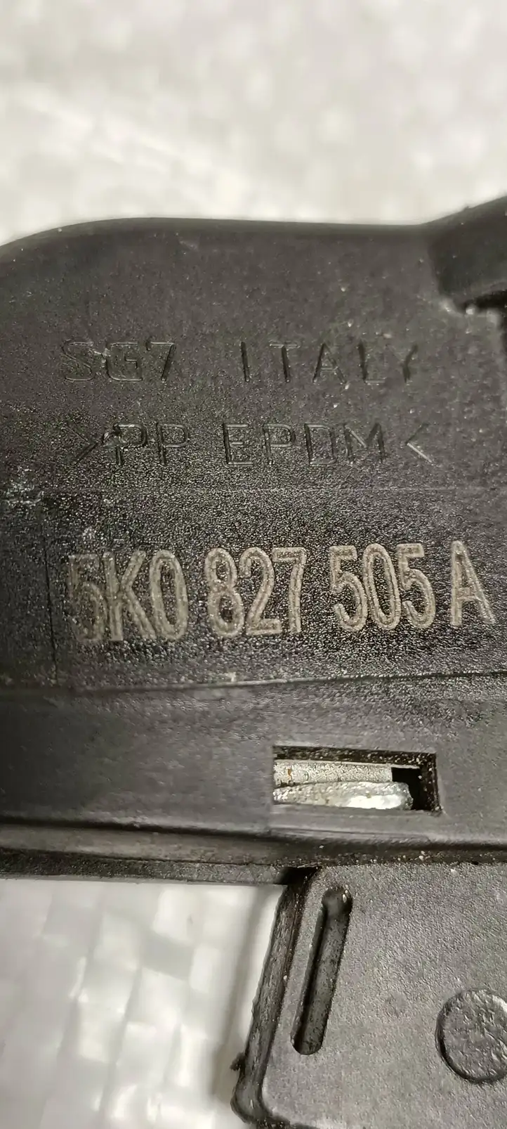 Volkswagen PASSAT B7 (2011 - 2014) 8K0827505A Замок крышки багажника — фото 6