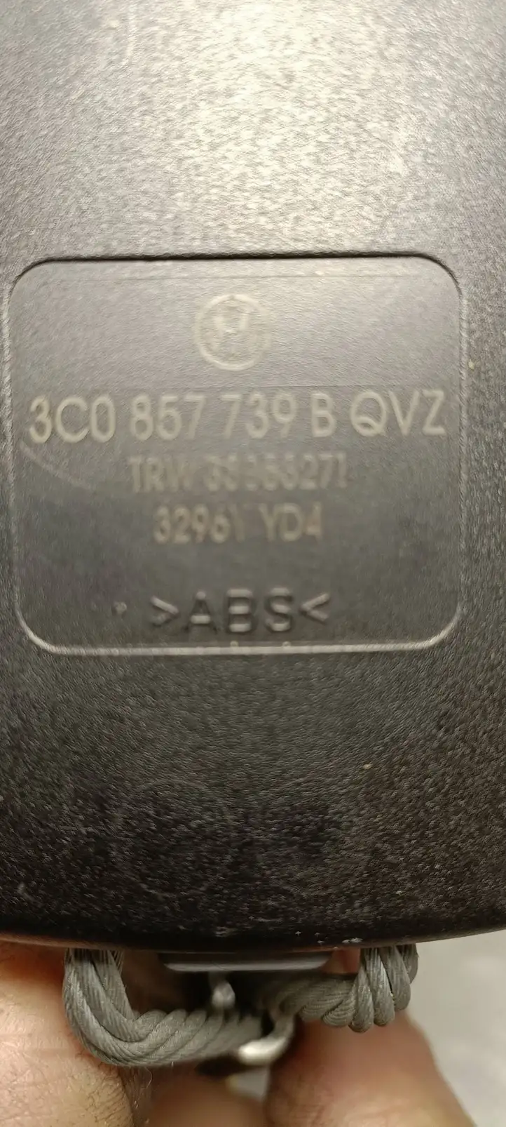 Volkswagen PASSAT B7 (2011 - 2014) 3C0857739B Задний средний замок ремня — фото 4