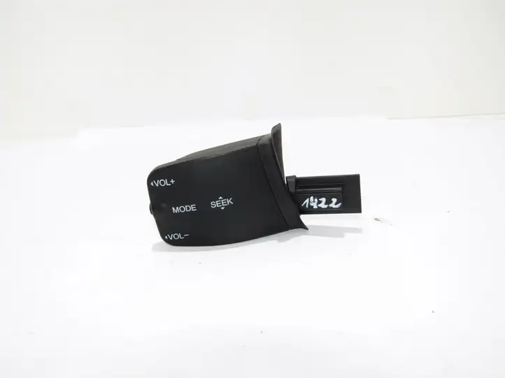 Ford Focus C-MAX (2003 - 2010) Кнопки на рулевом колесе — фото 1
