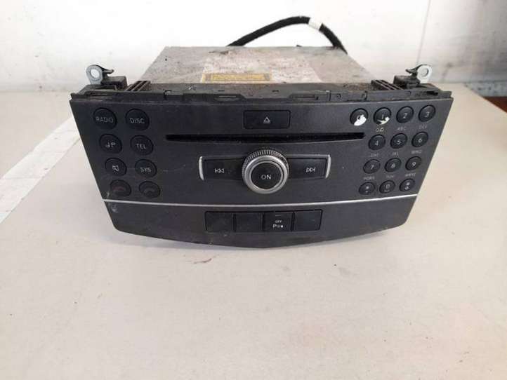 Mercedes-Benz C W204 (2007 - 2014)  a2049069701 Радио/ проигрыватель CD/DVD / навигация