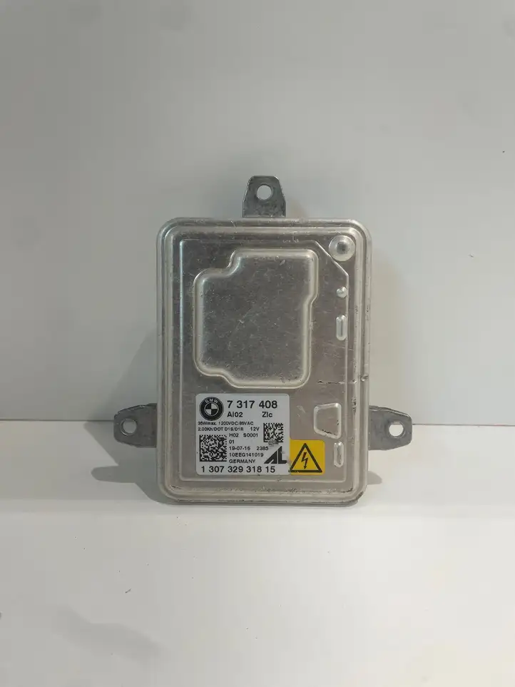 BMW 3 F30 F35 F31 (2012 - 2018) 7317408 Передняя фара — фото 1