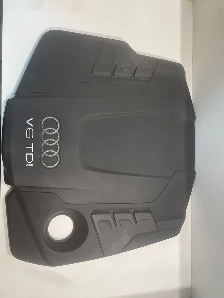 Audi A4 S4 B9 (2015 - 2019) 059103925CL Крышка двигателя декоративная — фото 2