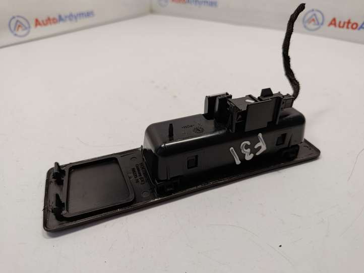 BMW 3 F30 F35 F31 (2012 - 2018)  51247368752 Ручка задней крышки