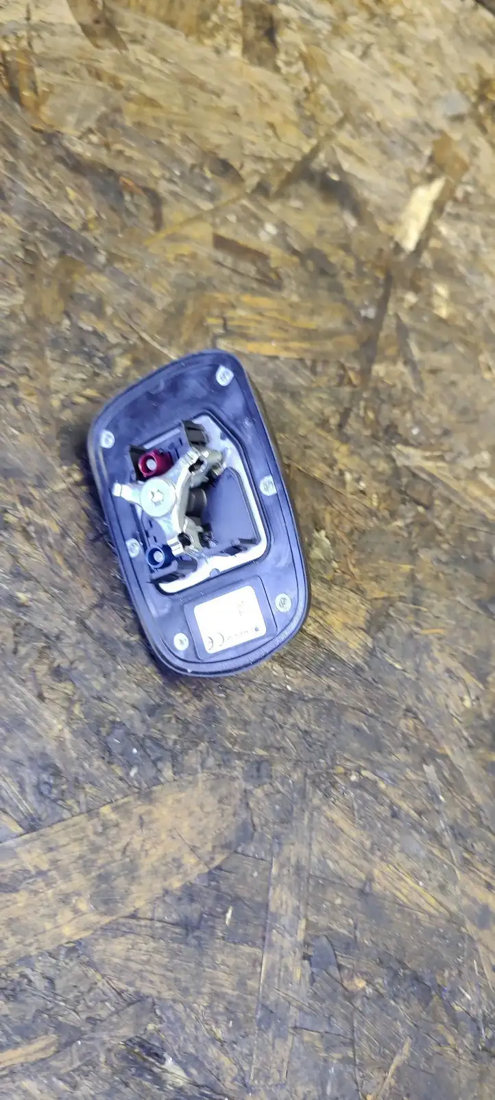 Audi A1 (2019 - ) 4M0035503R GPS антенна — фото 2