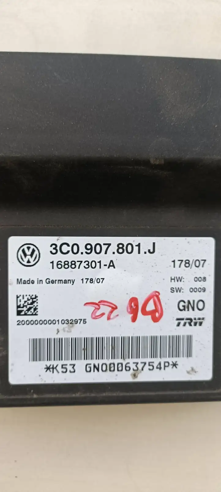 Volkswagen PASSAT B6 (2005 - 2010) 3C0907801J Блок управления стояночным тормозом — фото 3
