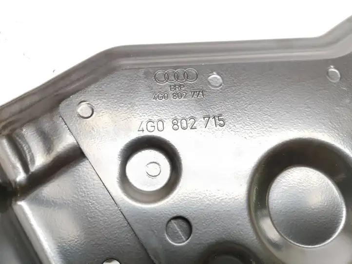 Audi A6 C7 (2014 - 2018) 4G0802715 Держатель аккумулятора — фото 3