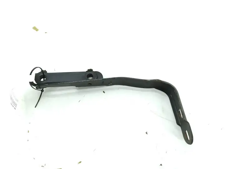 Mercedes-Benz C W204 (2007 - 2014) A2044928741 Кронштейн глушителя — фото 1