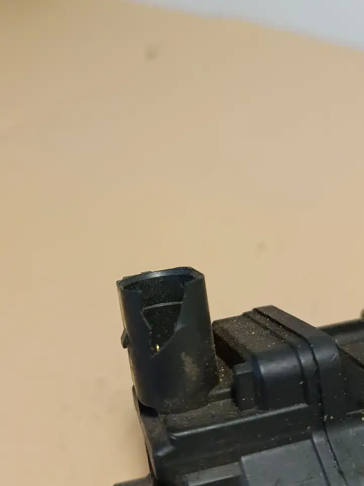 Lancia Delta (2008 - 2014)  K5T70975 Клапан EGR