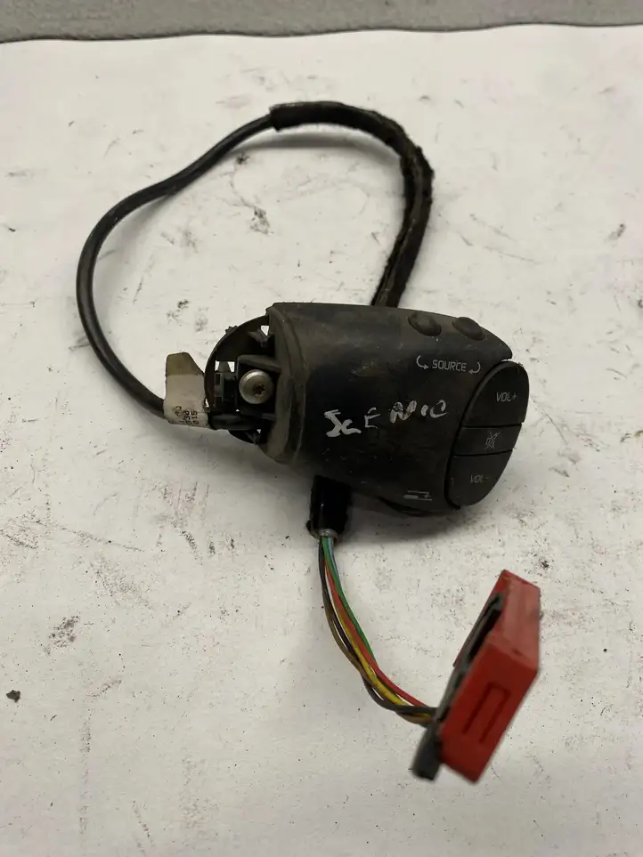 Renault Scenic II - Grand scenic II (2003 - 2006) 7700431330 Прочая электропроводка — фото 2