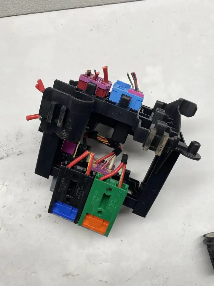 Audi A5 (2007 - 2011)  8K2937503A Ящик предохранителей (комплект)